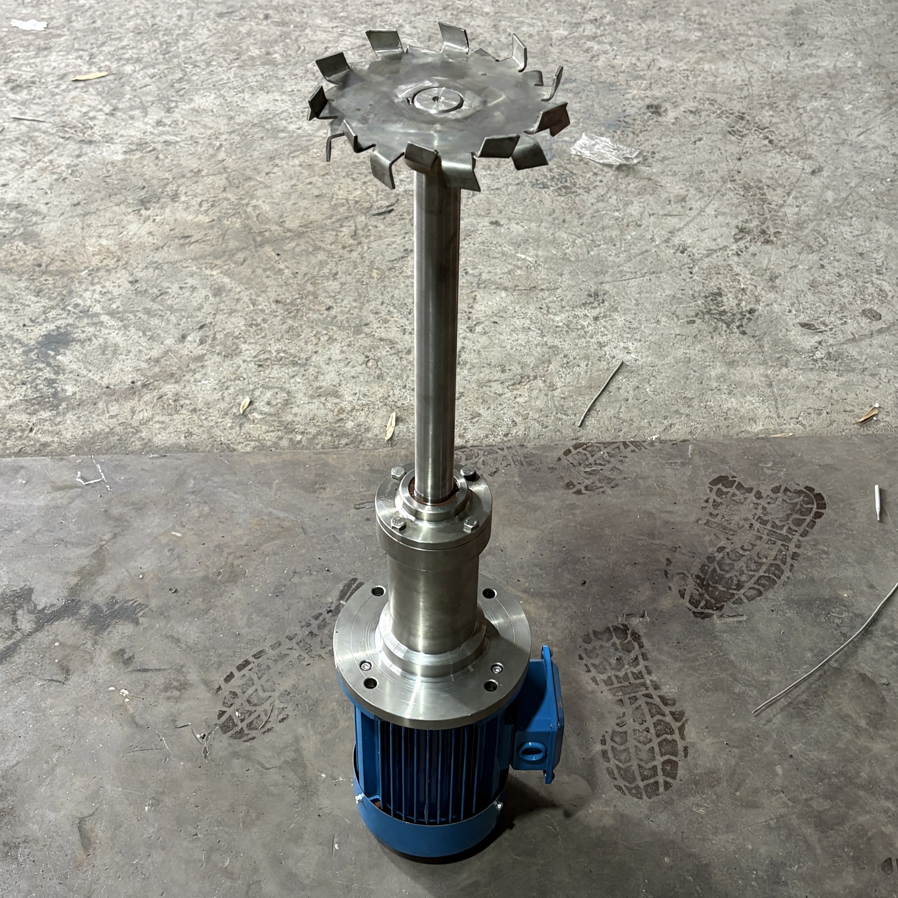 Dispersing Machine
